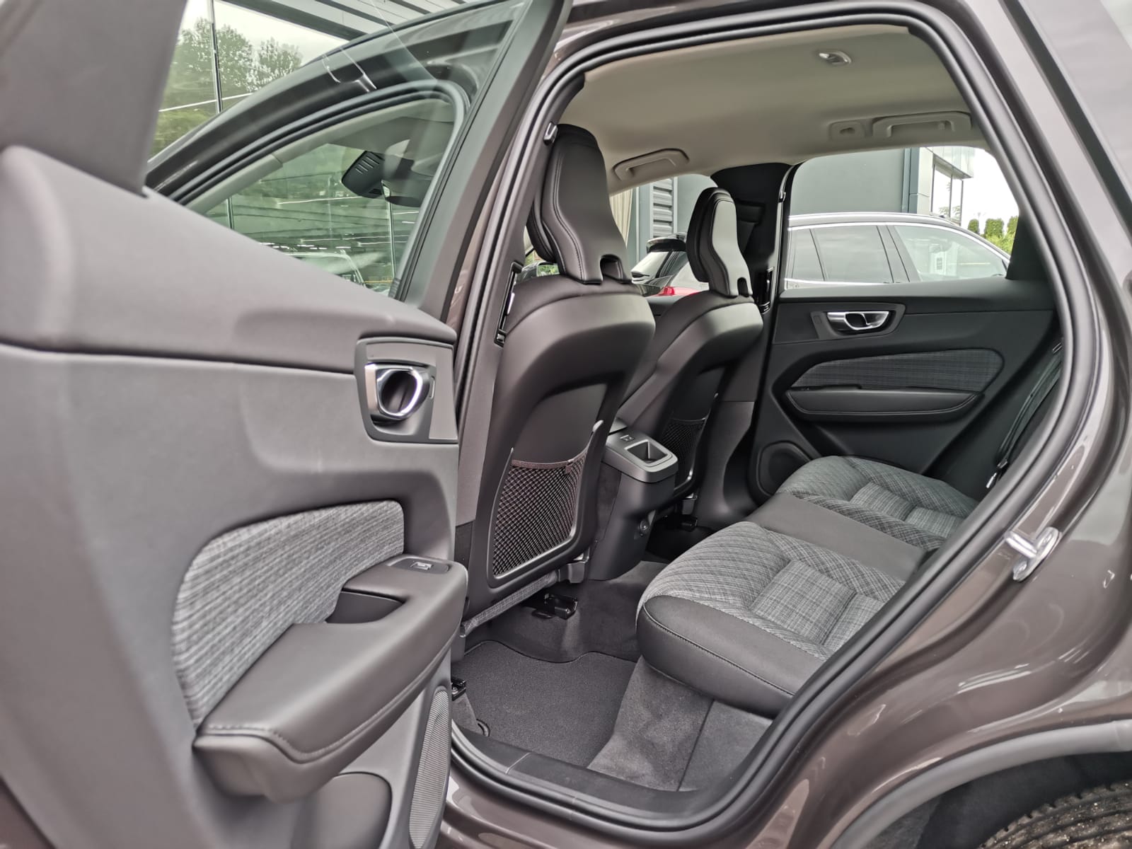 B4 Varianta Core+AWD