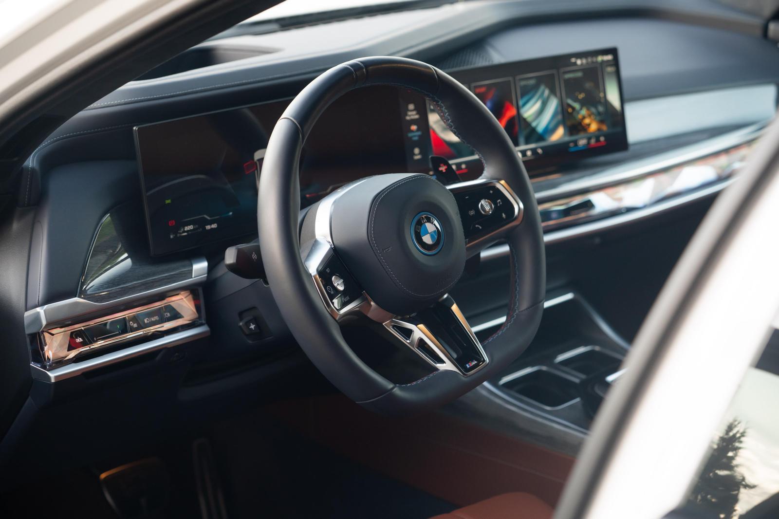 Interior Gran Lusso / X-Drive / 571 CP