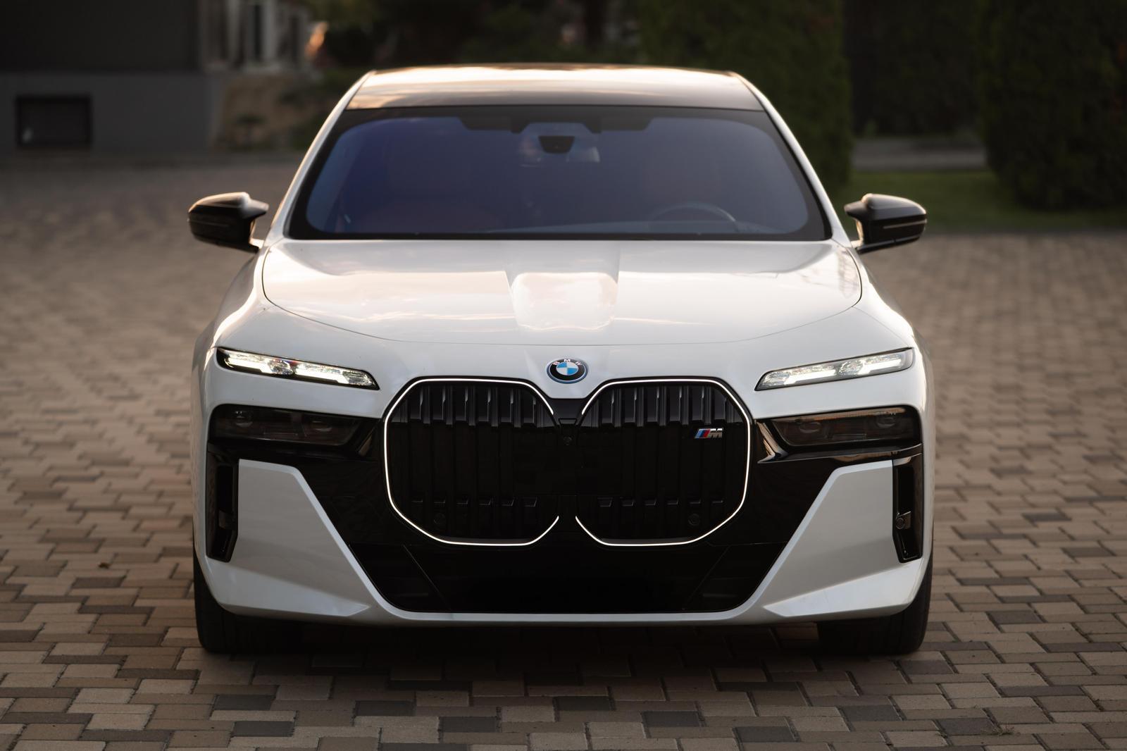 Interior Gran Lusso / X-Drive / 571 CP